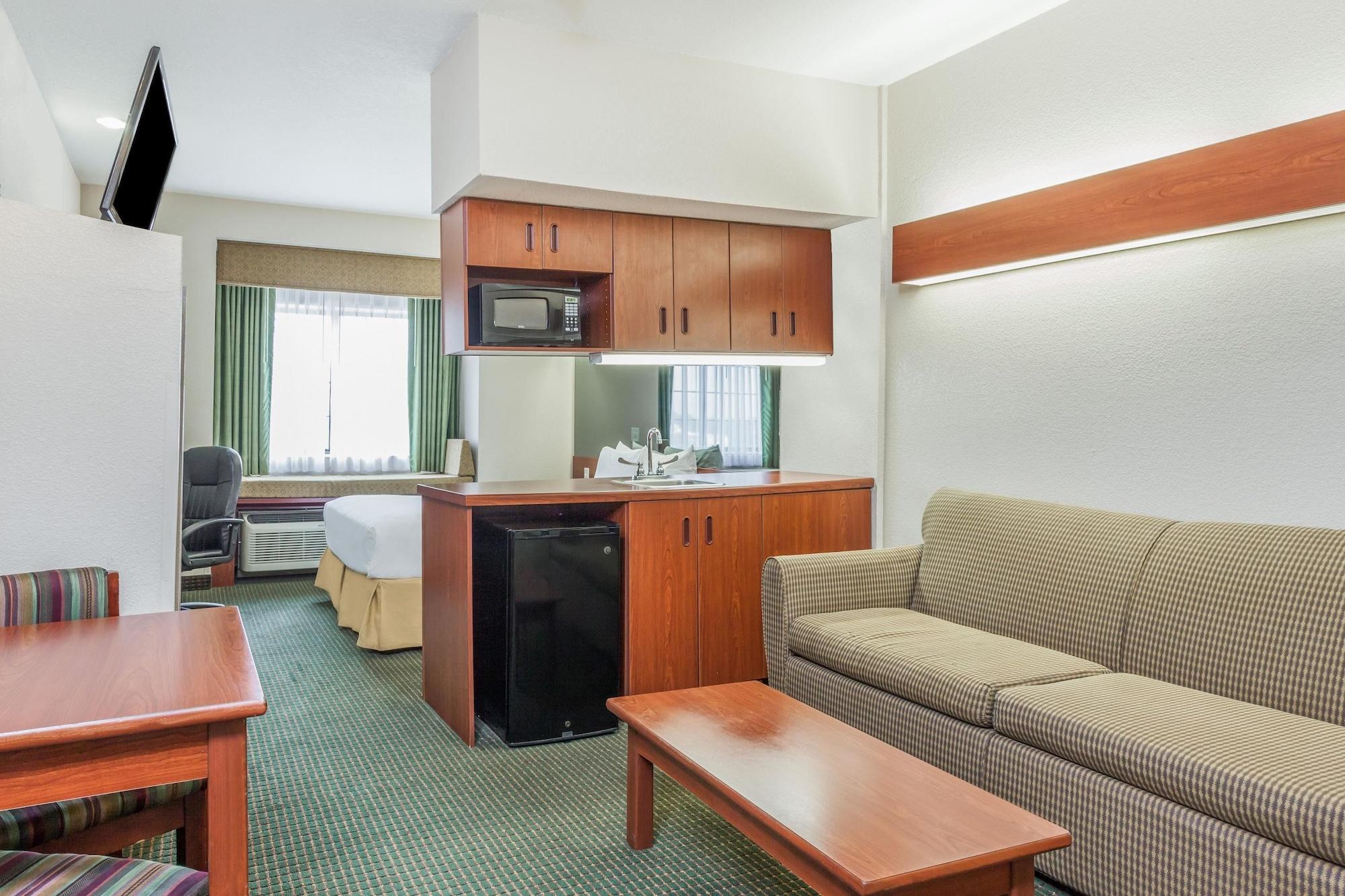 Days Inn By Wyndham Near Kansas Speedway Kansas City Eksteriør bilde